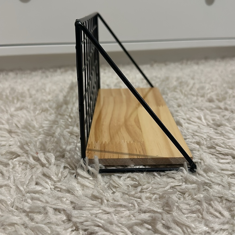 Small Amazon shelf - Picture 2 of 4